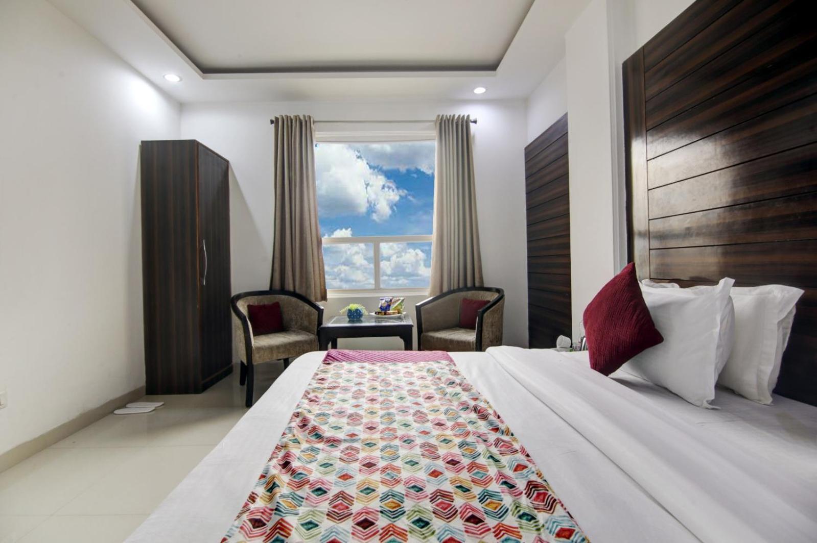 ניו דלהי Hotel Devrana Delhi Airport מראה חיצוני תמונה