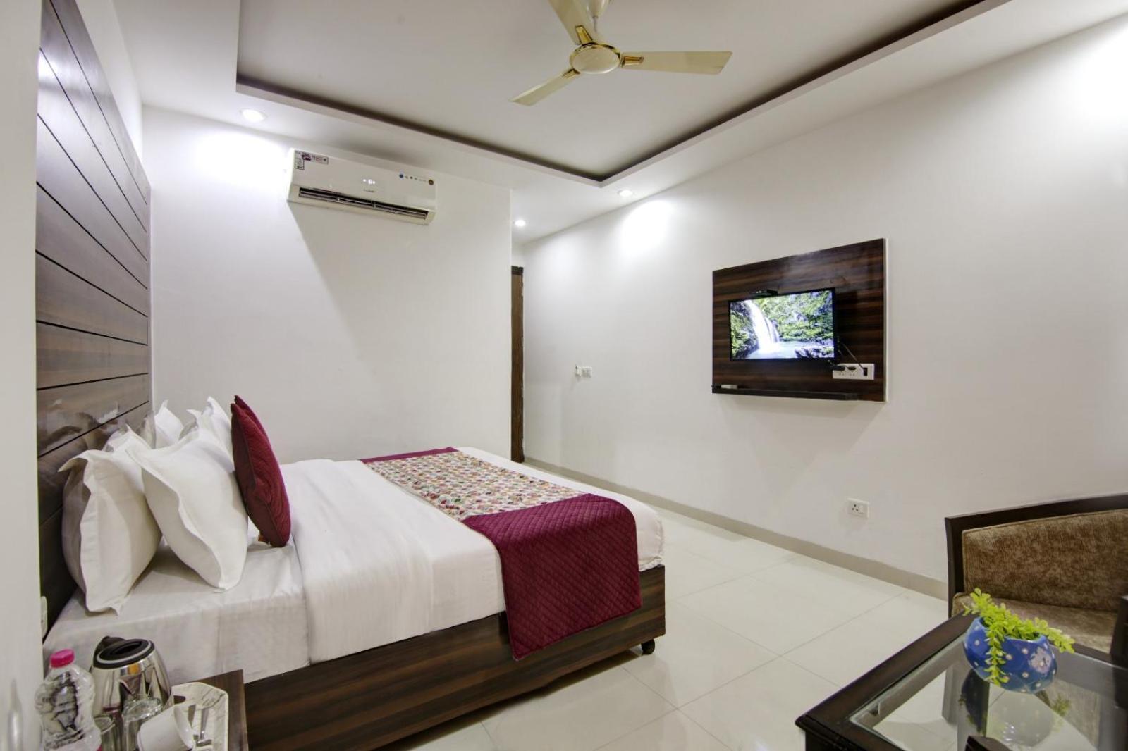 ניו דלהי Hotel Devrana Delhi Airport מראה חיצוני תמונה