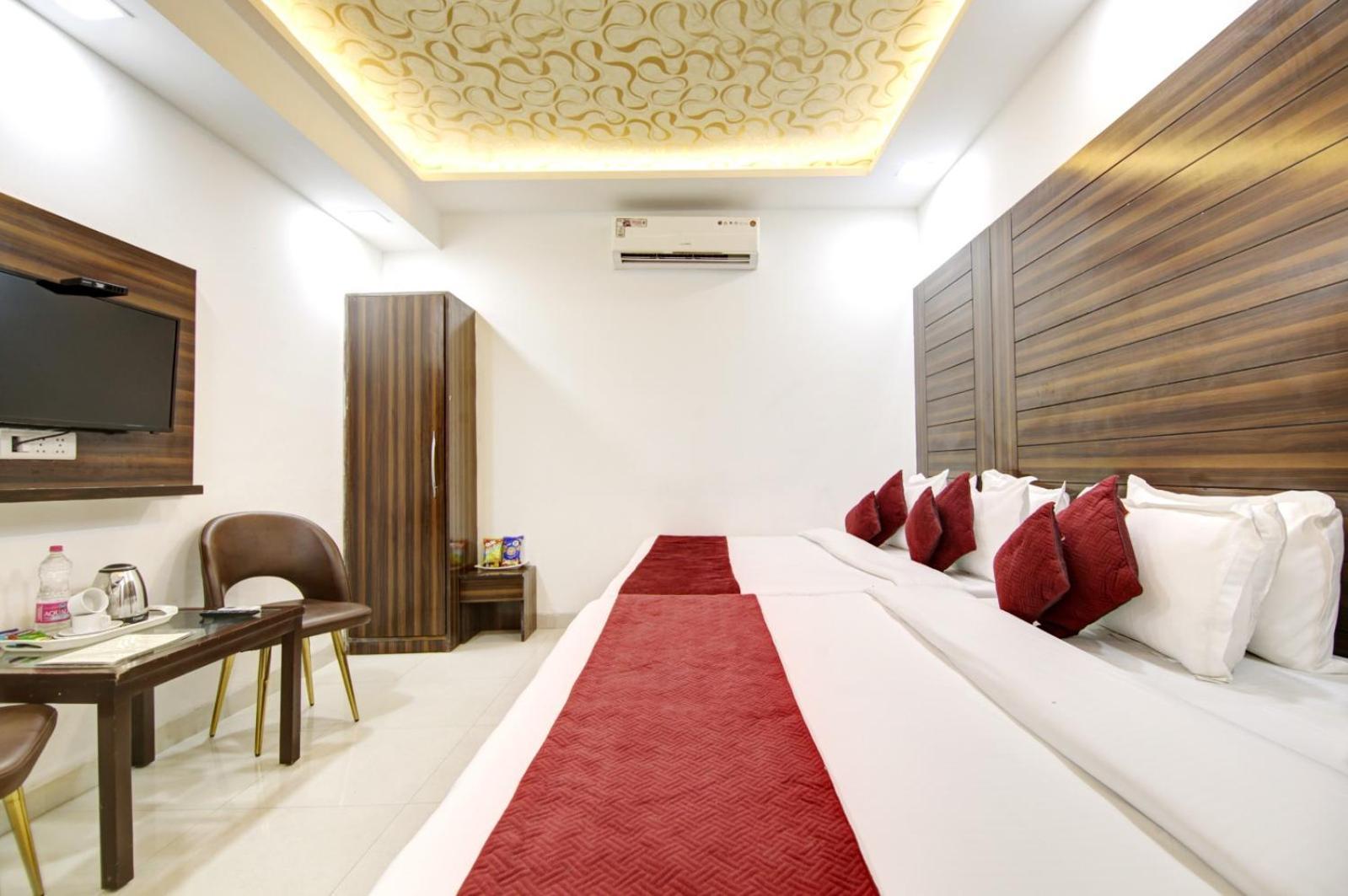 ניו דלהי Hotel Devrana Delhi Airport מראה חיצוני תמונה