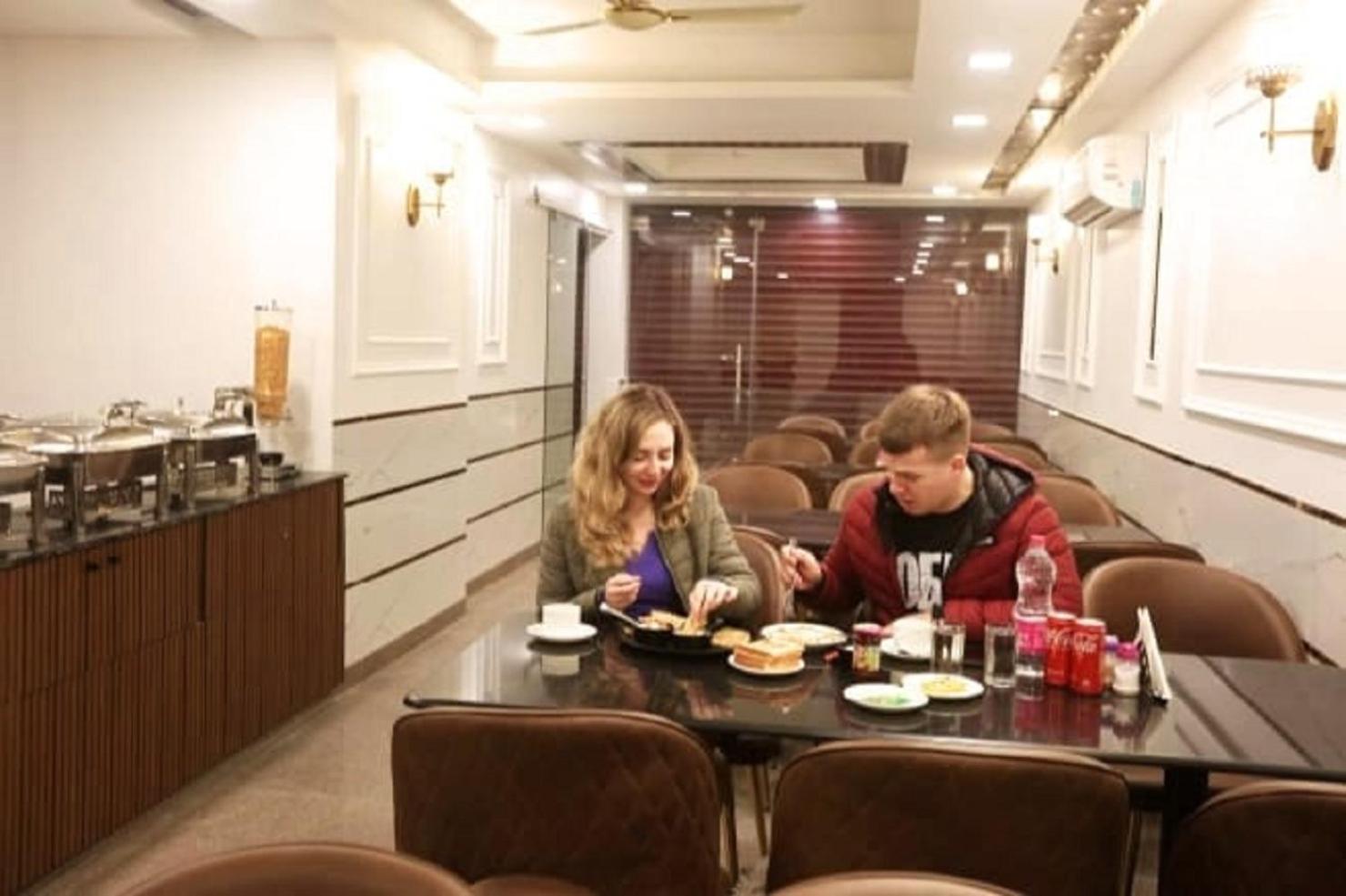 ניו דלהי Hotel Devrana Delhi Airport מראה חיצוני תמונה
